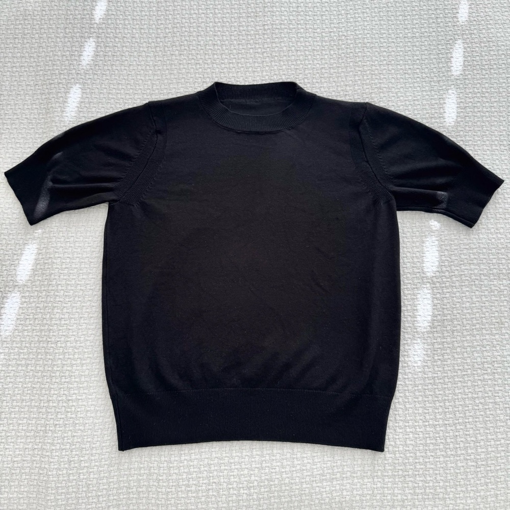Black Short Sleeve Knit Sweater Women’s Small, Chic Office Top